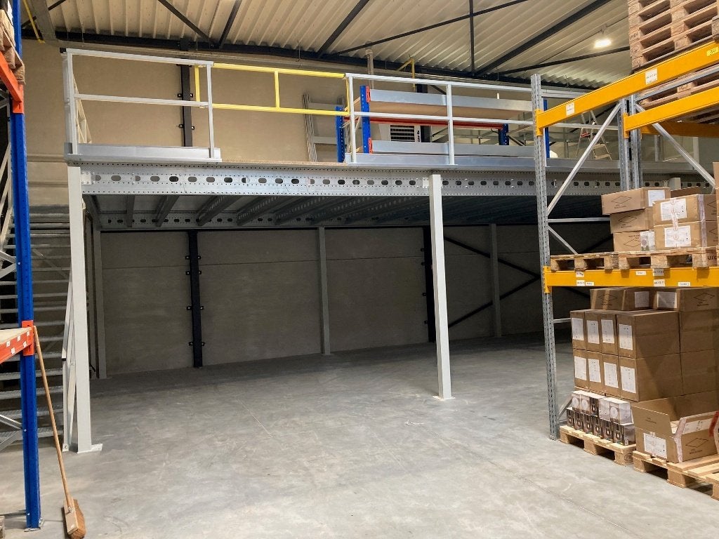 Mezzanine te koop, 67 m², Koop, Opslag of Loods