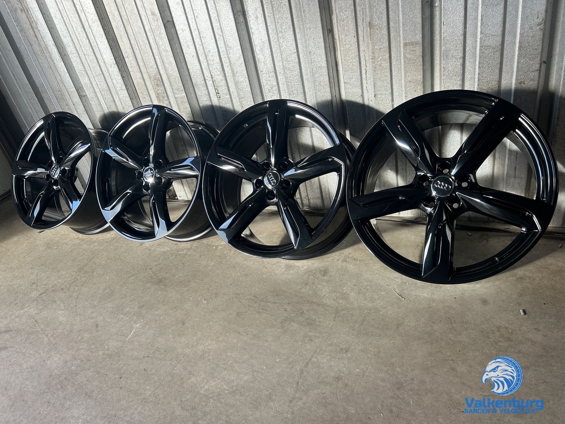 Originele Audi Q5 8R 20 inch zwarte velgen 5x112, Autos : Pièces & Accessoires, Véhicule de tourisme, -, Utilisé, 20 pouces