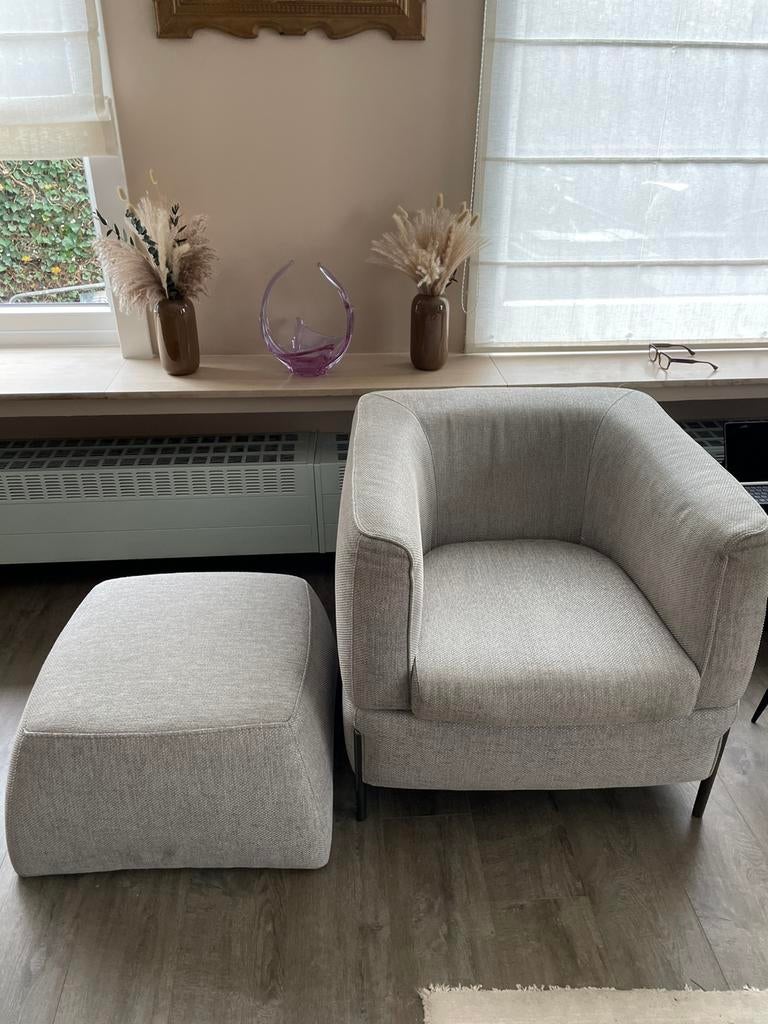 2 eenzit fauteuils en 2poefs nattuzi, Huis en Inrichting, Fauteuils, Ophalen, Zo goed als nieuw