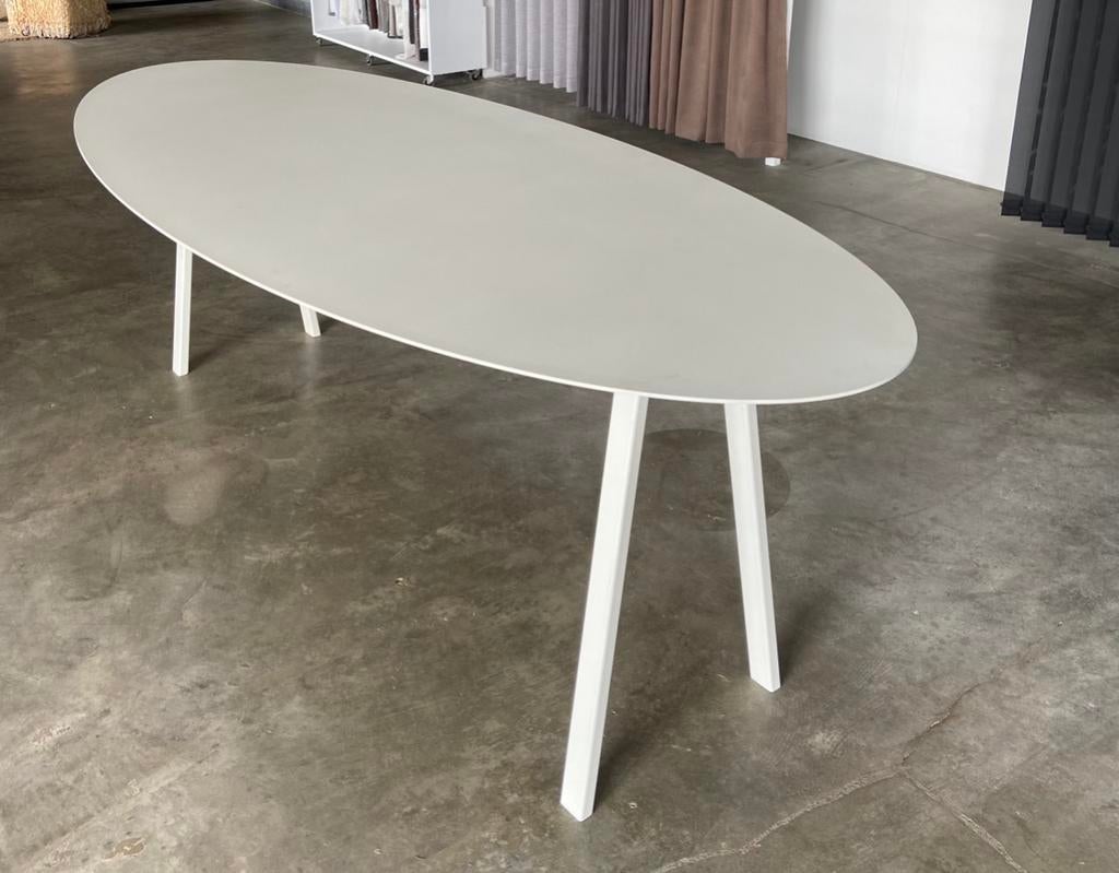 Table de salle à manger ovale Disgn (métal), Enlèvement ou Envoi, Comme neuf, Ovale, Métal