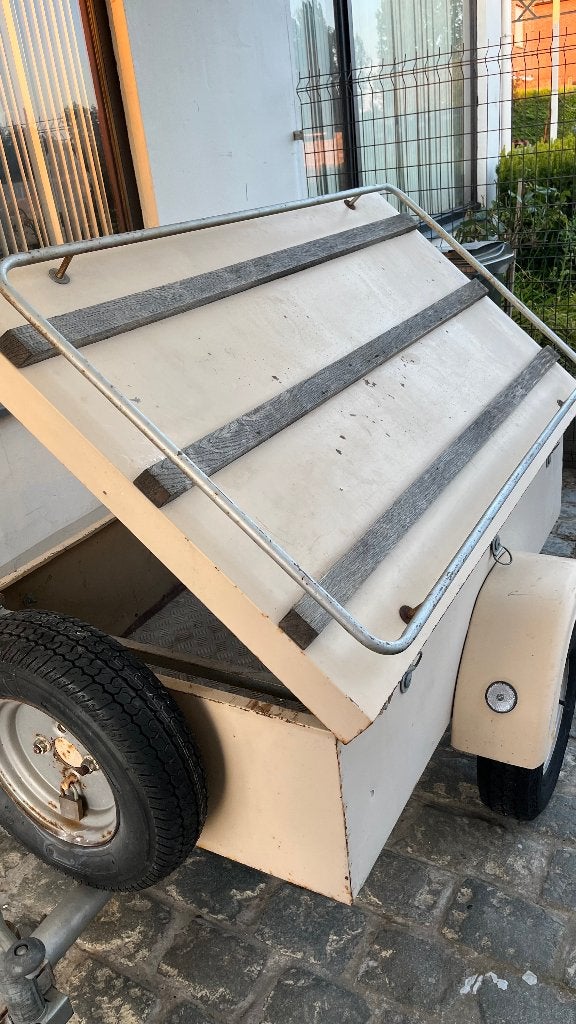 Kleine aanhangwagen, Ophalen, Gebruikt