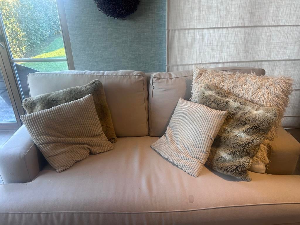 Twee moderne zetels, Huis en Inrichting, Woonaccessoires | Kussens, Ophalen, Zo goed als nieuw
