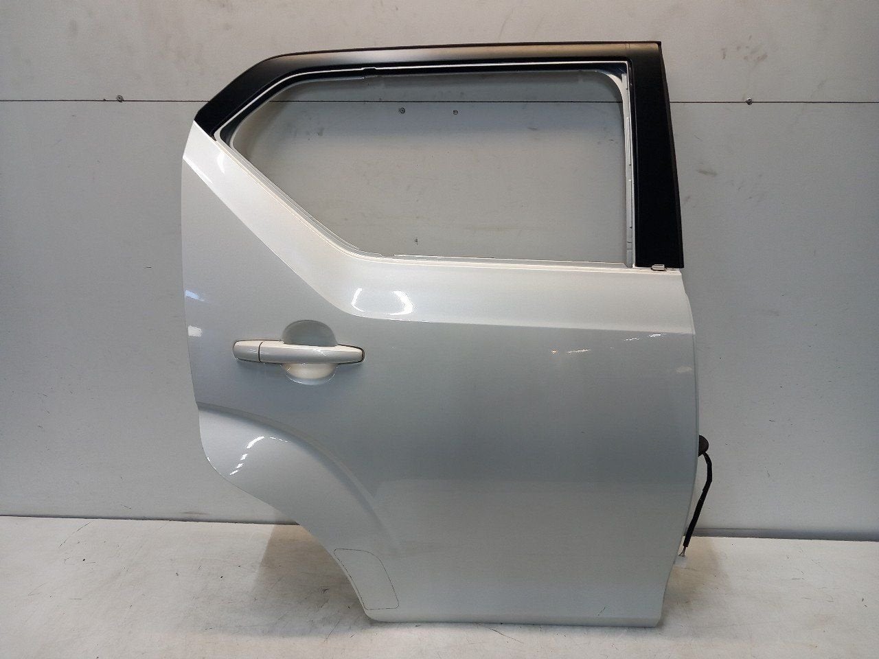 Portier rechts achter Suzuki Ignis, Onderdelen@venauto.nl, Van der Ven Autorecycling B.V., Gebruikt, Ettenseweg 76, 4706 PB Roosendaal, The Netherlands
