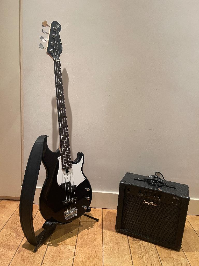 Basse Yamaha avec ampli, Musique & Instruments, Instruments à corde | Guitares | Basses, Comme neuf, Électrique, Enlèvement
