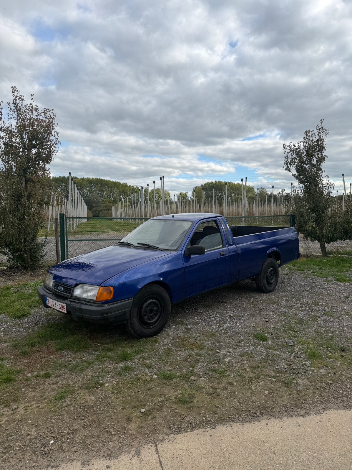 Ford Sierra P100 1.8 Diesel – 1990 – € 7.500, Auto's, Achterwielaandrijving, Particulier, 2 zetels, 2 deurs