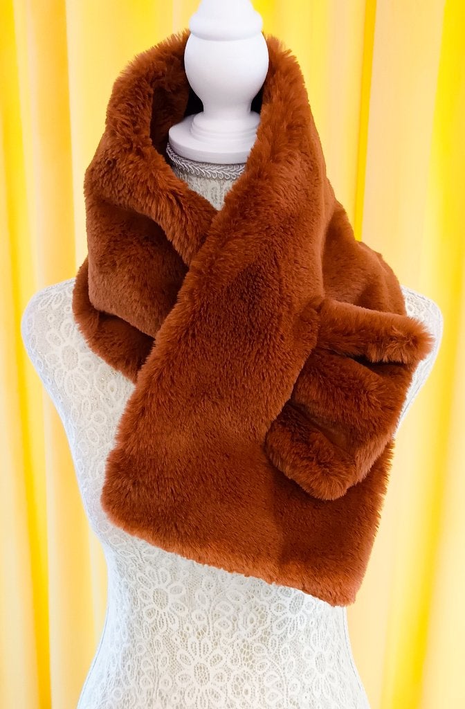 Soft faux fur scarf, Ophalen of Verzenden, Nieuw, Sjaal