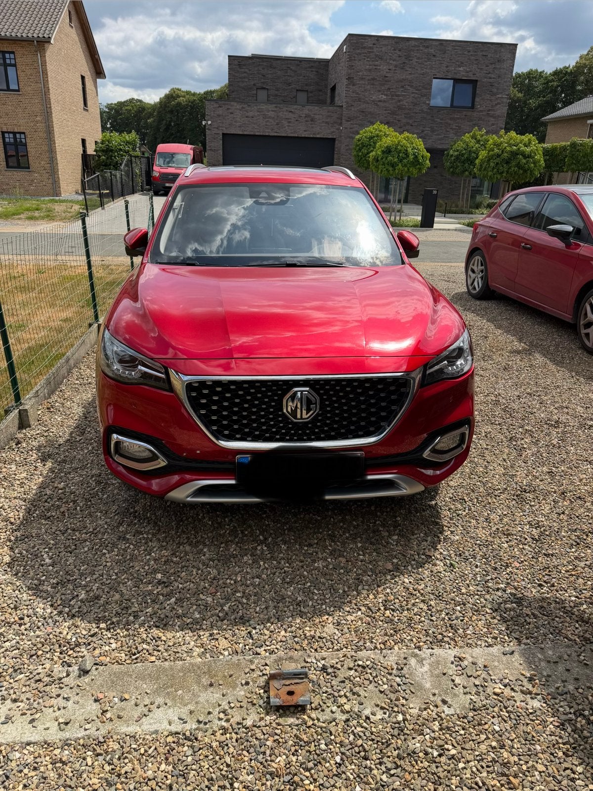 Mg ehs in het rood, Autos, MG, Achat, Euro 6, Entretenue par le concessionnaire, Noir