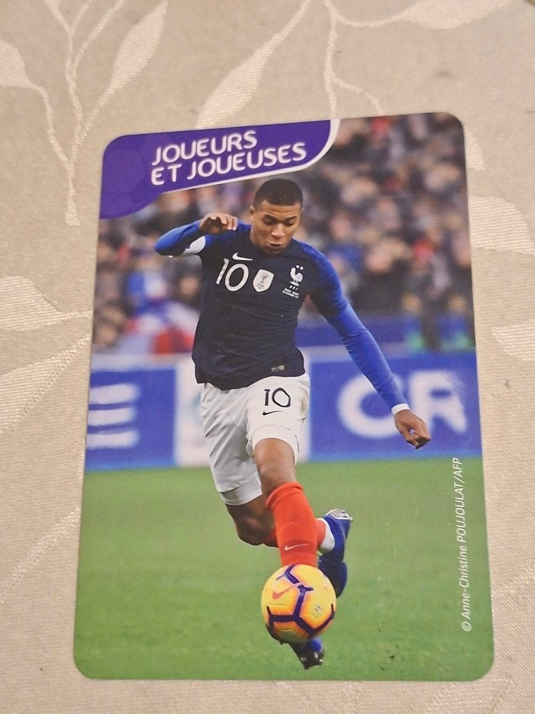 Voetbalkaart : Kylian Mbappé / Frankrijk, Verzamelen, Sportartikelen en Voetbal, Ophalen of Verzenden, Zo goed als nieuw, Spelerskaart