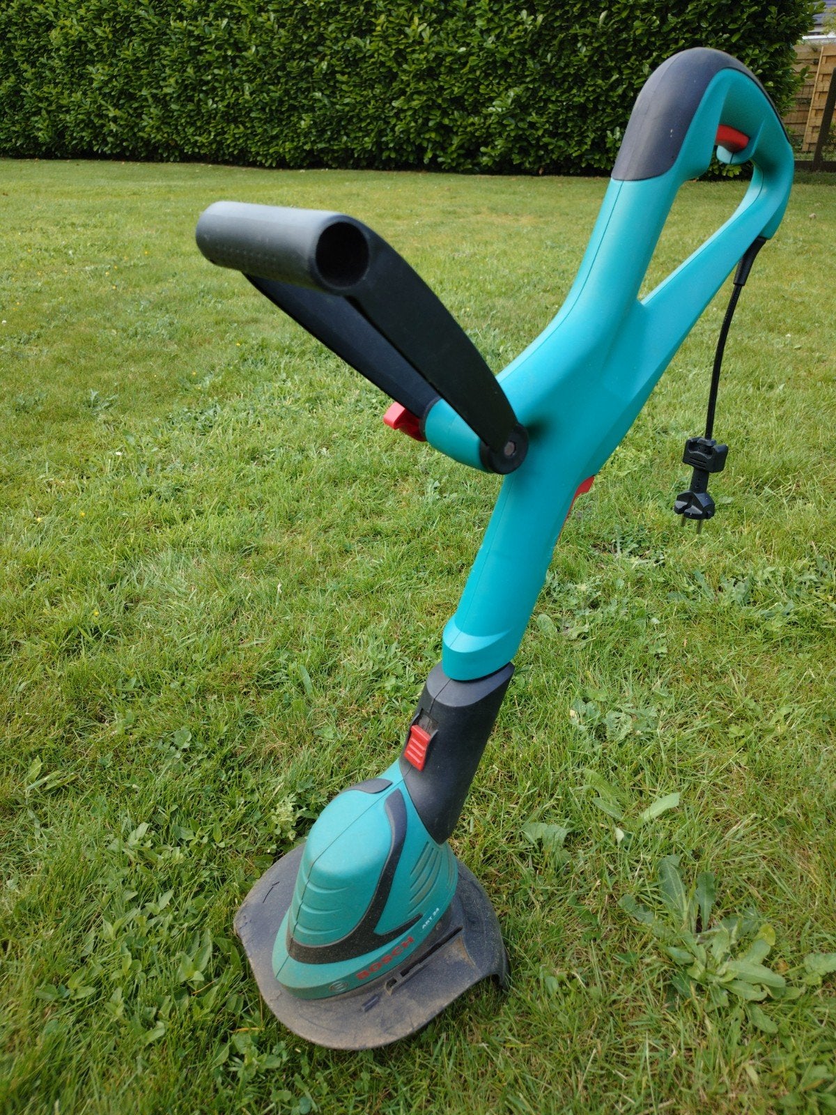 Bosch ART24 grastrimmer, Tuin en Terras, Gebruikt, Ophalen of Verzenden, 10 tot 30 cm, Bosch