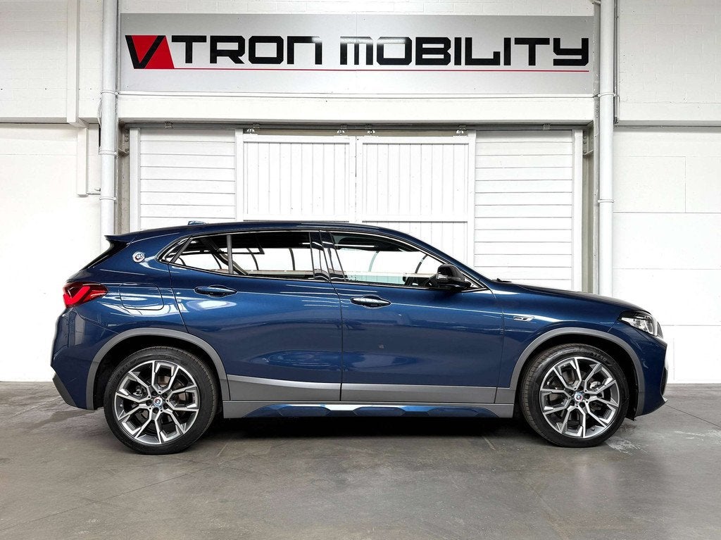 BMW X2 X2 PHEV 1.5iA xDrive25e M-Pack CAMERA*LED*CC*PDC*NAVI, Auto's, BMW, Automaat, X2, Gebruikt, Blauw