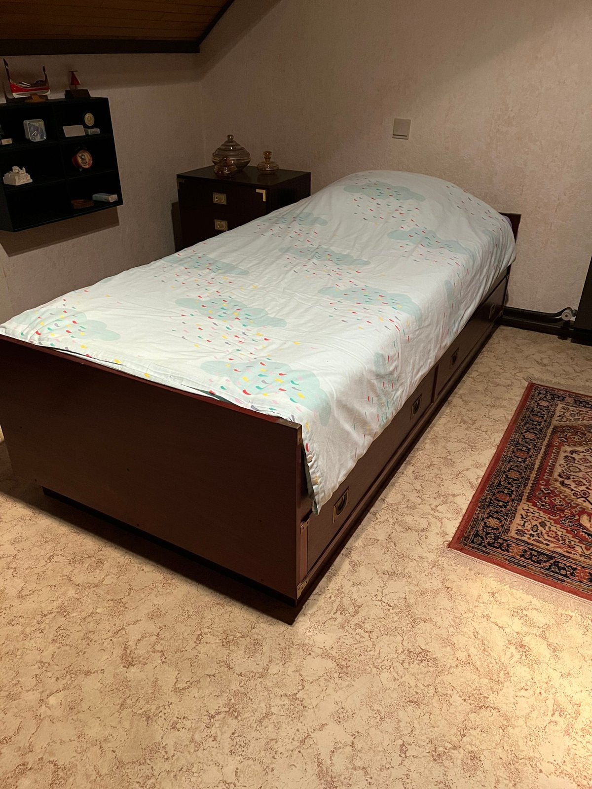 Slaapkamer met bureau, Huis en Inrichting, Slaapkamer | Complete slaapkamers, Ophalen, Zo goed als nieuw