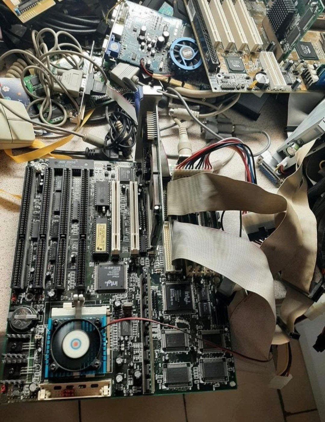 Te koop Pentium 1 100MHz 24mega geheugenkaart
tutti, Ophalen of Verzenden