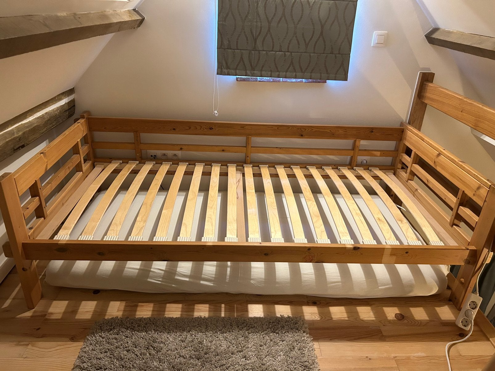 Grenen houten bedframe met lattenbodem 200cm x 90cm, Ophalen, Gebruikt, 90 cm, Eenpersoons