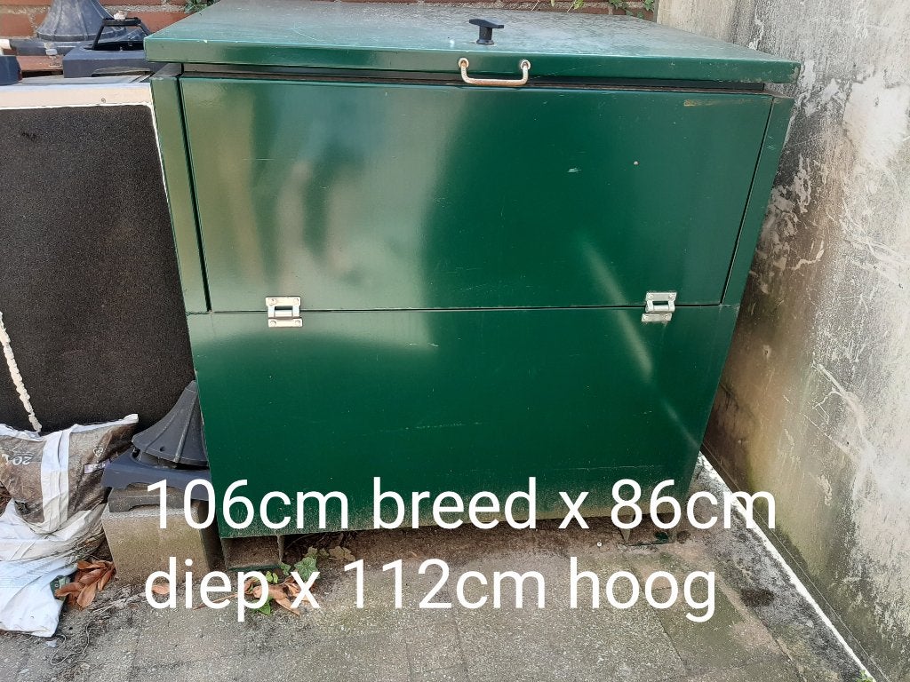 Grote afsluitbare ijzere kist/box, Ophalen, Gebruikt