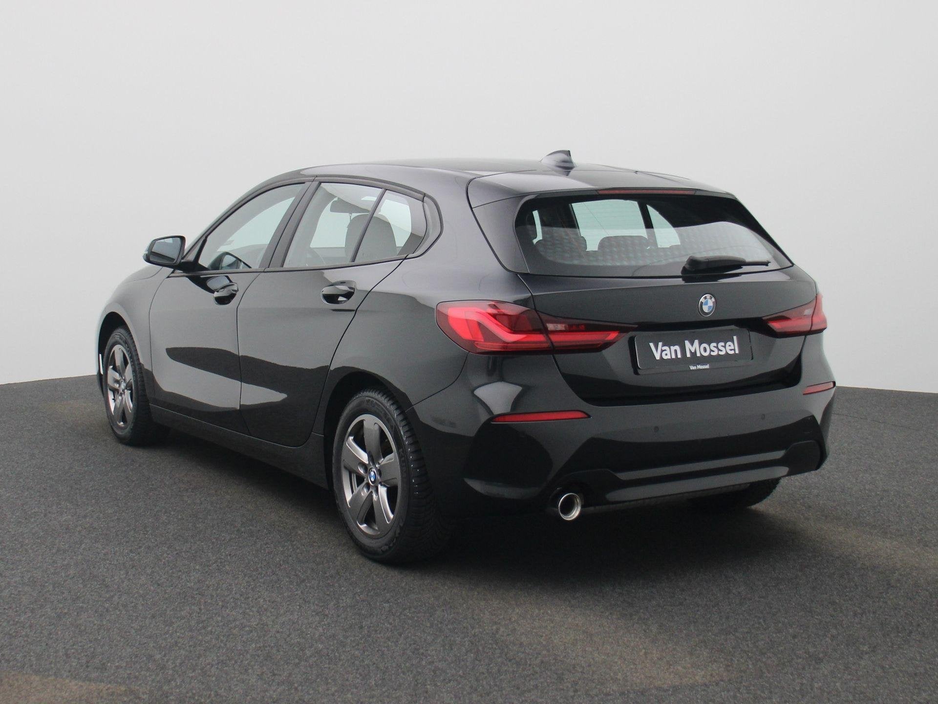 BMW 1 Reeks Hatch 116iA Carplay | Zetelverwarming | LED | Cr, Auto's, Gebruikt, 5 zetels, 3 cilinders, 133 g/km