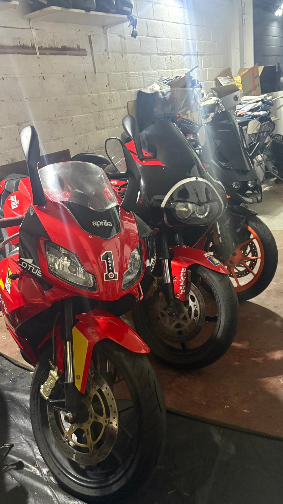 Moto 125/ voiture à échanger (Aprilia Husqvarna Beta Golf 3), Entreprise