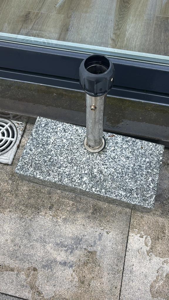 Parasolvoet graniet 25 kg, Tuin en Terras, Ophalen, Zo goed als nieuw, Parasolvoet