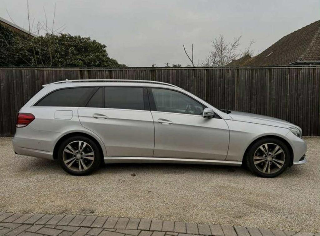 Mercedes klasse E200 cdi automaat 0499870447, Auto's, Mercedes-Benz, Euro 5, Achterwielaandrijving, Zwart, Leder