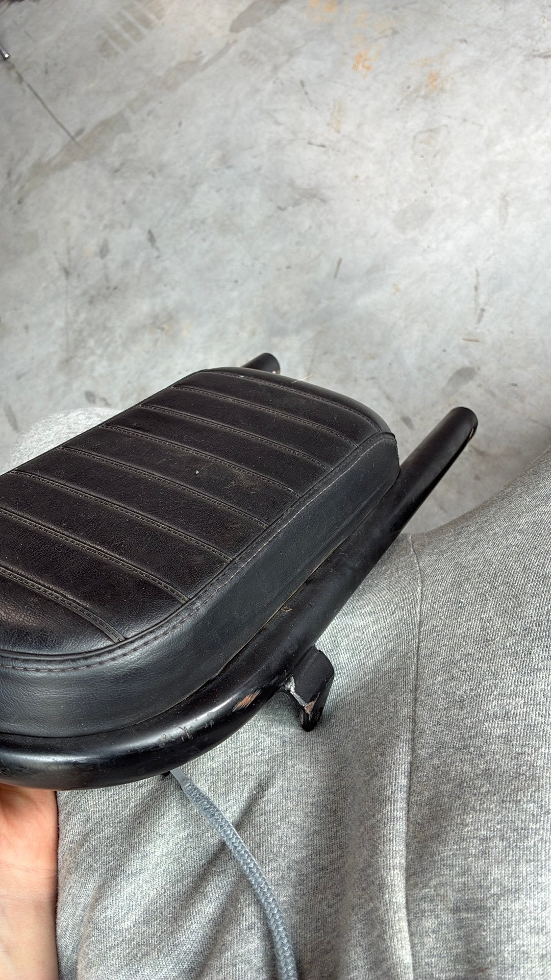 Achterzitje v8, Elektronische apparatuur, Gourmetstellen, Ophalen, Zo goed als nieuw