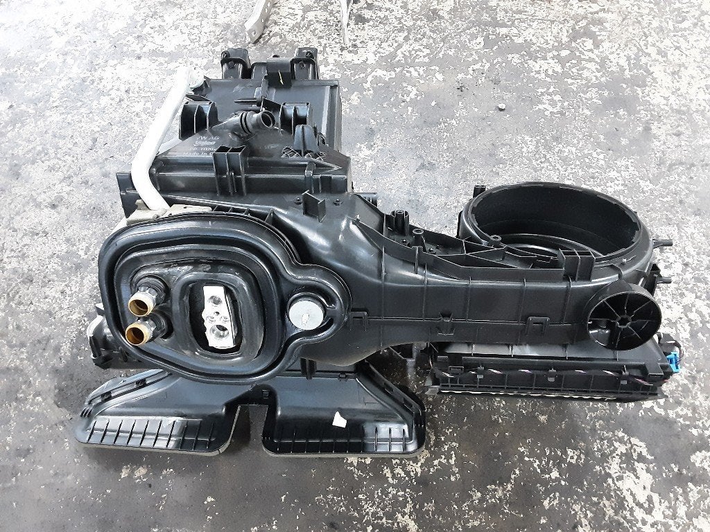 RADIATEUR DE CHAUFFAGE Volkswagen Golf VII Variant (AUVV), Volkswagen, Volkswagen AG, Utilisé, Kundenbetreuung@volkswagen.de