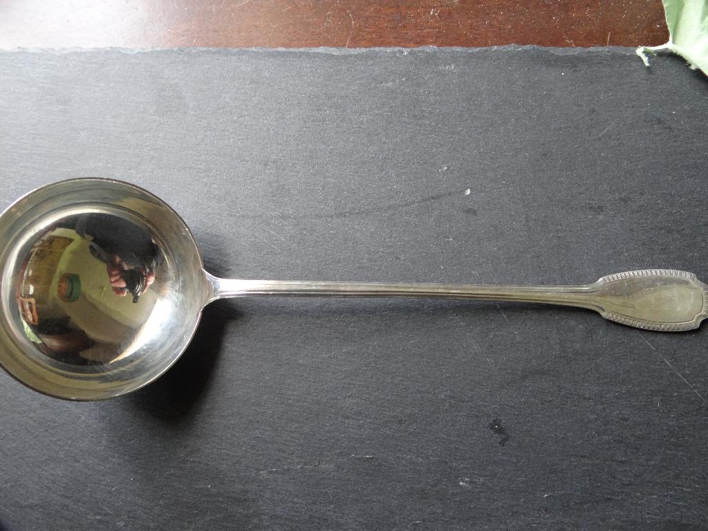 Minerva soeplepel van sterling zilver, Christofle-200 g, Antiek en Kunst, Antiek | Zilver en Goud, Zilver, Ophalen of Verzenden