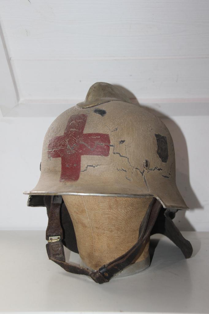 WW2 casque allemand M34 "feuerwehr polizeï" (2 insignes), Collections, Envoi, Armée de terre, Casque ou Béret