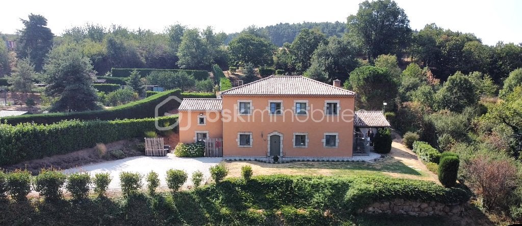 Prachtige villa/chambres d'Hotes in Ardeche - zuid Frankrijk, Frankrijk, Woonhuis, 212 m², Saint - Félicien