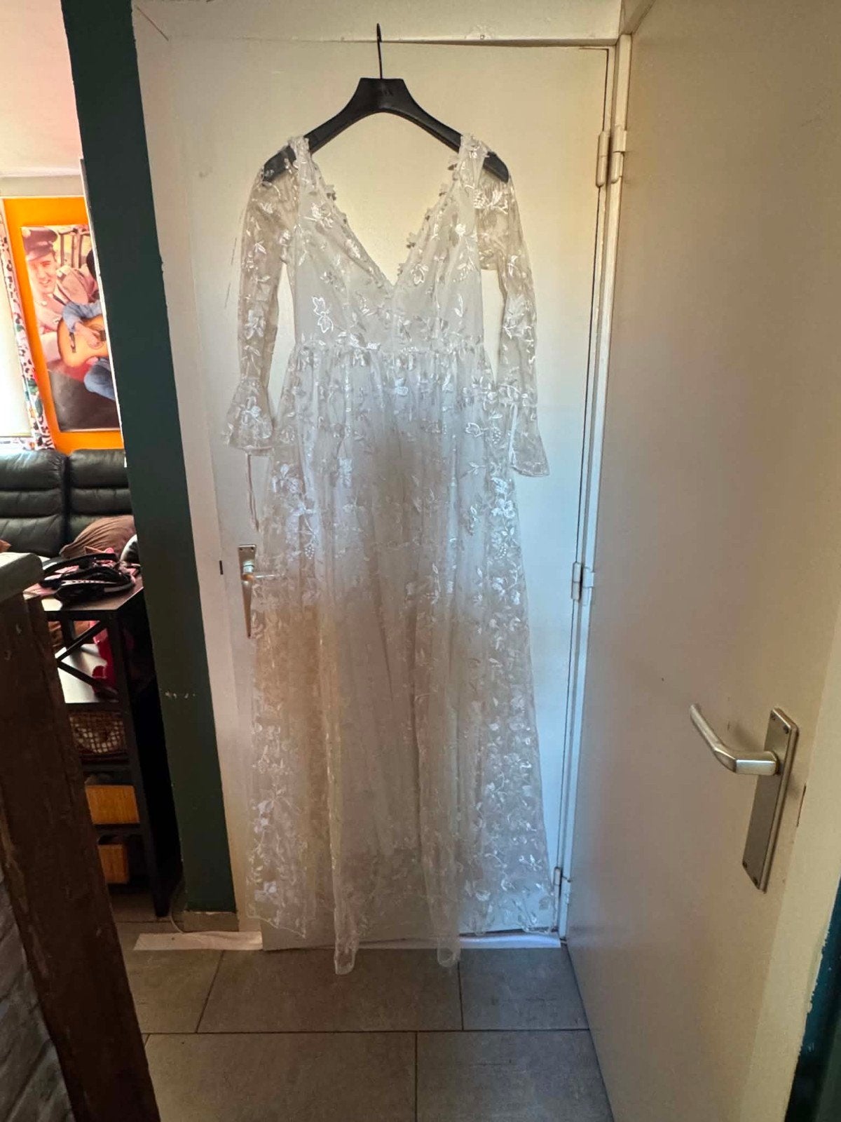 Prachtige trouwjurk met lange kanten sluier nooit gedragen, Kleding | Dames, Ophalen