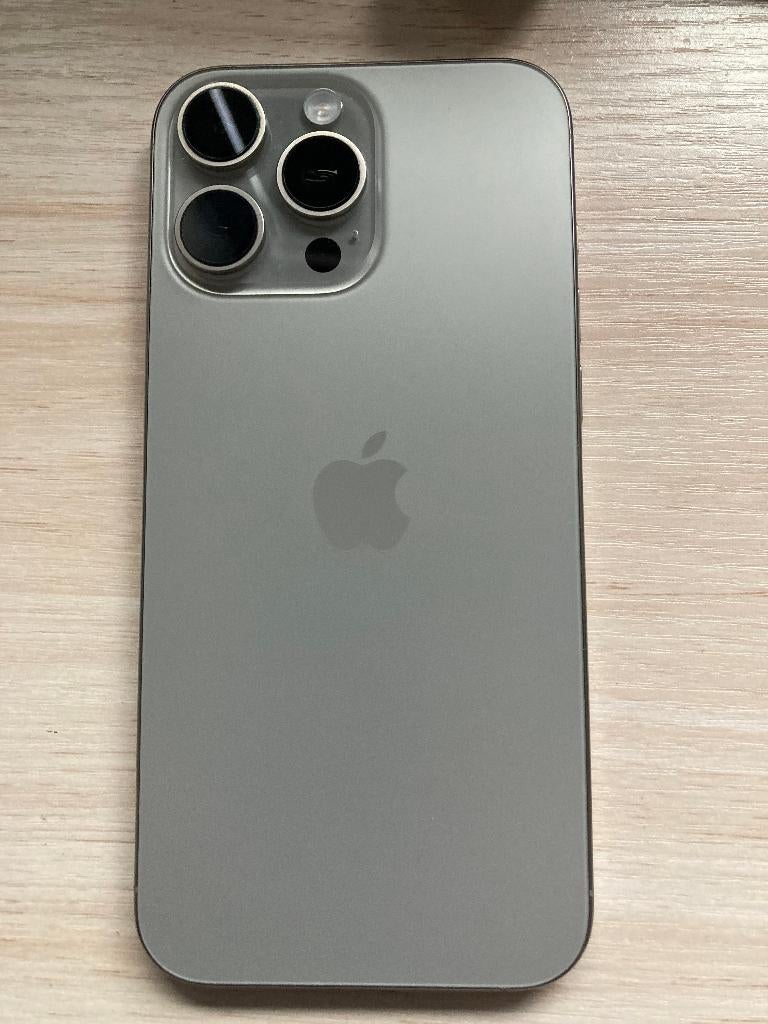 iPhone 16 Pro Max — 256 Go — État de la batterie à 98 %, Télécoms, Téléphonie mobile | Housses, Coques & Façades | Apple iPhone