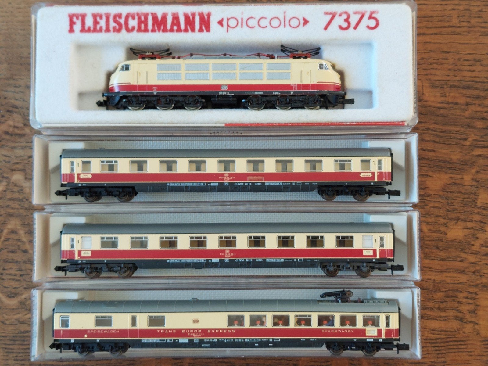 Set tee-shirt Fleischmann Piccolo analogique avec éclairage, Hobby & Loisirs créatifs, Enlèvement ou Envoi, Rails, Fleischmann