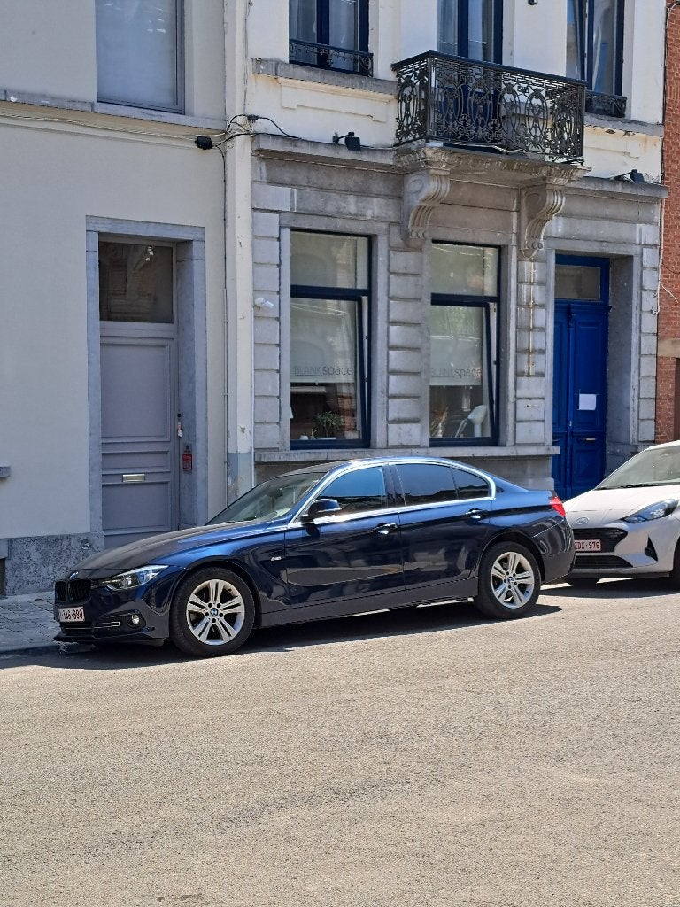 BMW F30 316D 2016 (Euro 6b) SportEdition Facelift Restyling, Autos, Achat, Boîte manuelle, Noir, Particulier