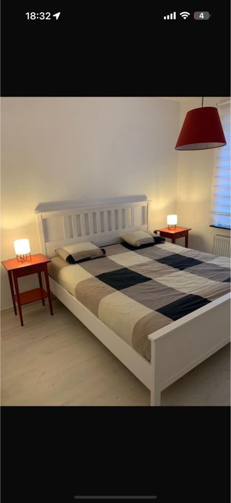 Lit double 180X200 nouveau matelas orthopédique, Enlèvement, Comme neuf