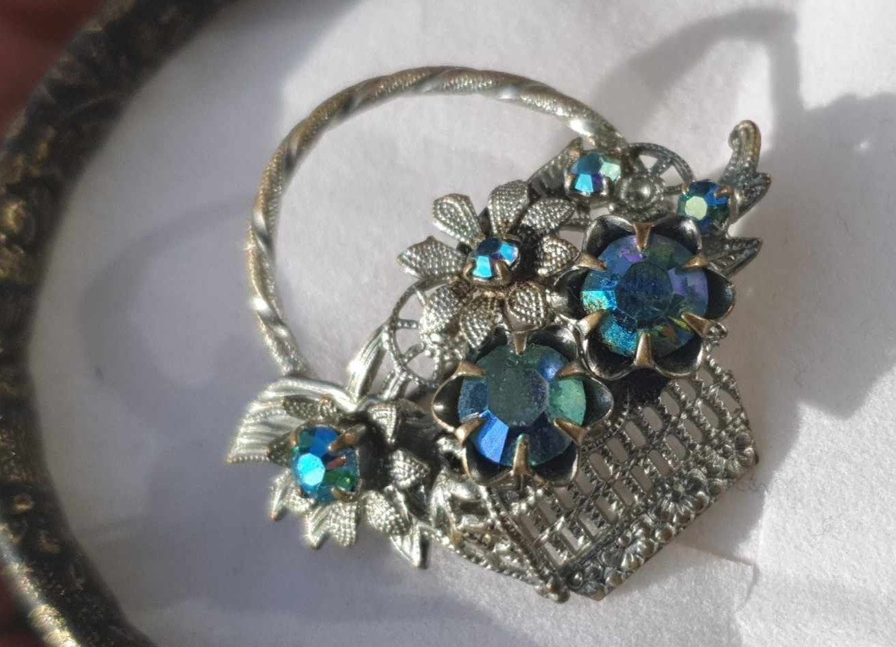Belle broche héritée., Bijoux, Sacs & Beauté, Broches, Envoi