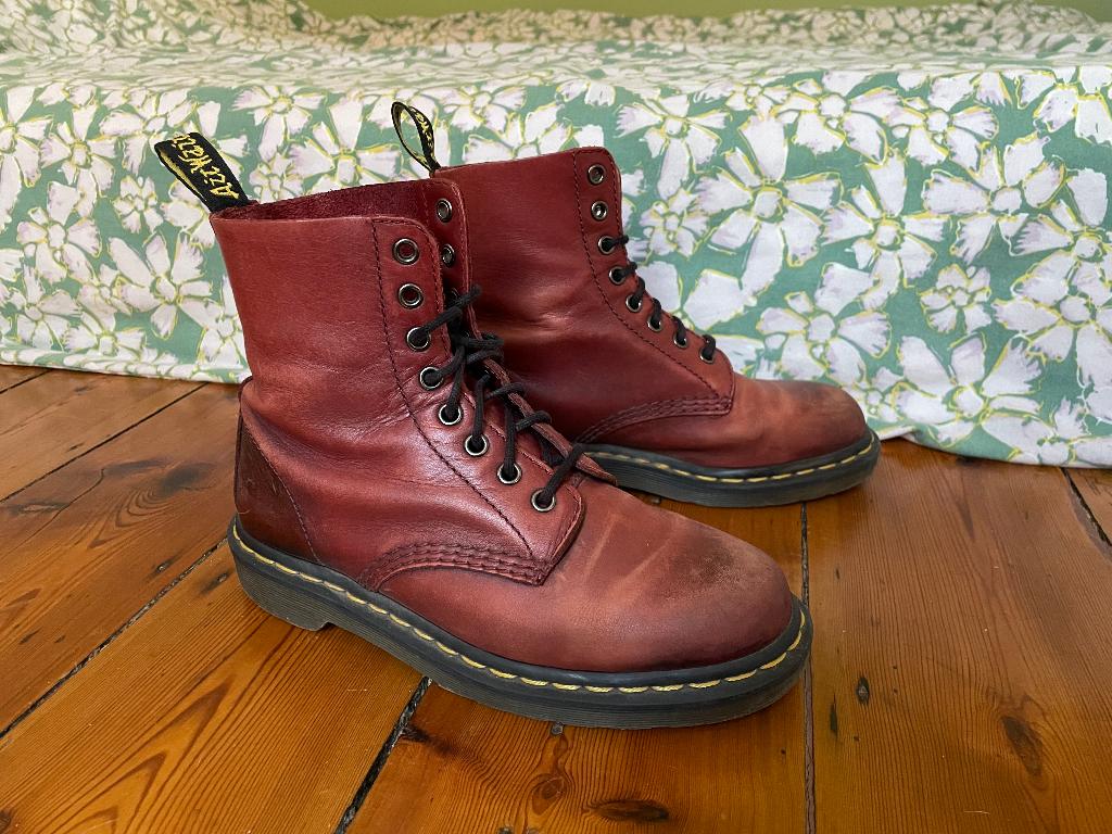 Dr. Martens bordeaux T38, Kleding | Dames, Schoenen, Gedragen, Lage of Enkellaarzen, Rood, Ophalen