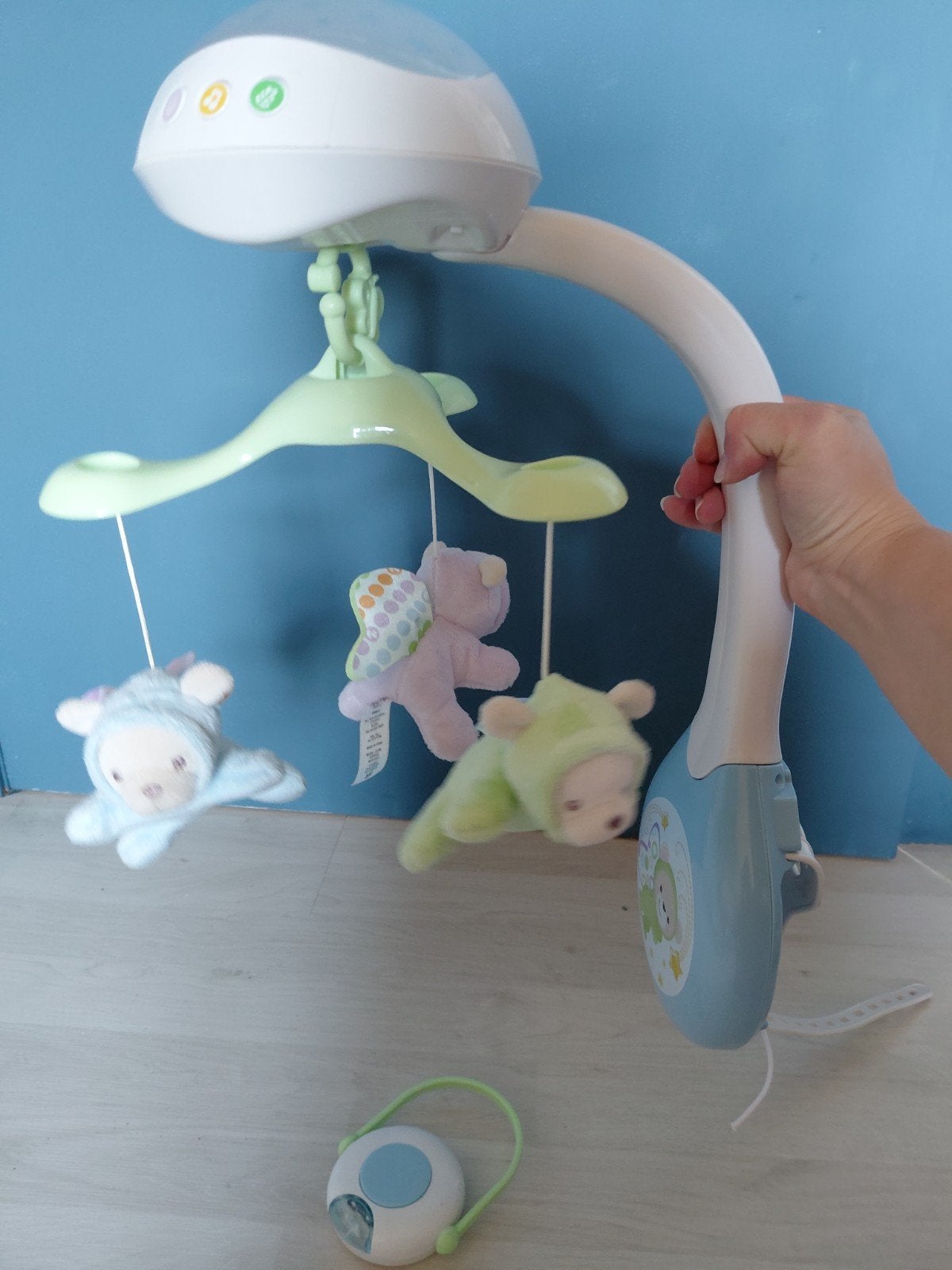 Elektronische kindermobile, Ophalen