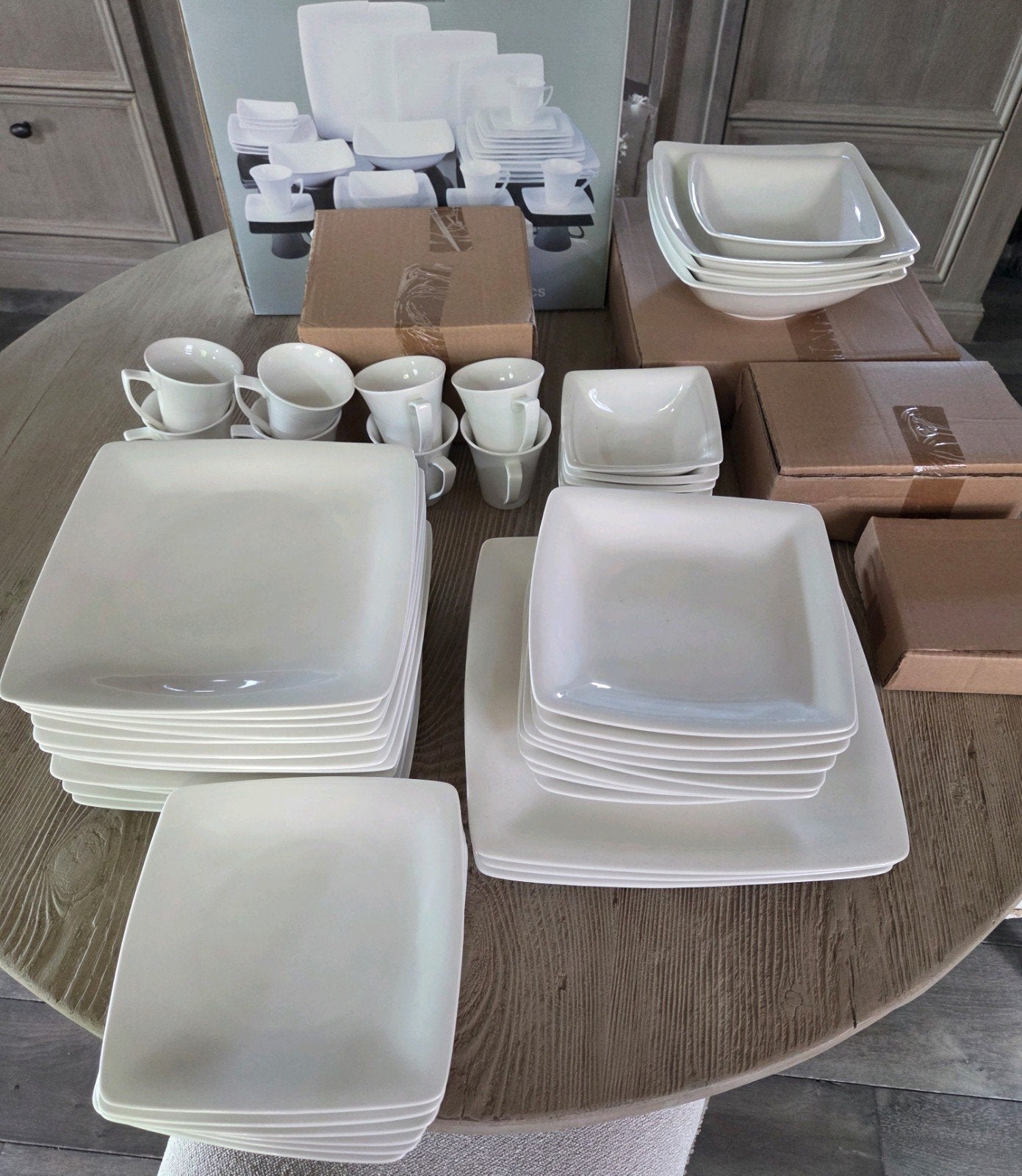 65-delig servies, Enlèvement, Assiettes(s)