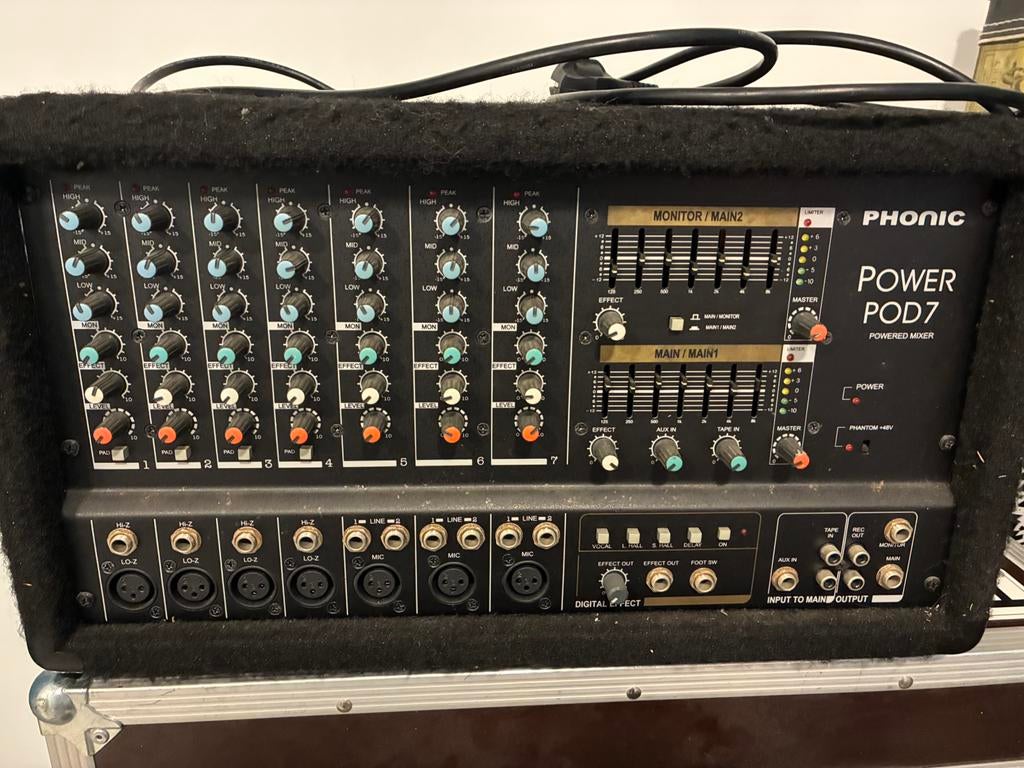 Phonic Power Pod 7 powered mixer en LEM passieve speaker, Enlèvement, Utilisé, Moins de 500 watts, Moniteur(ampli)