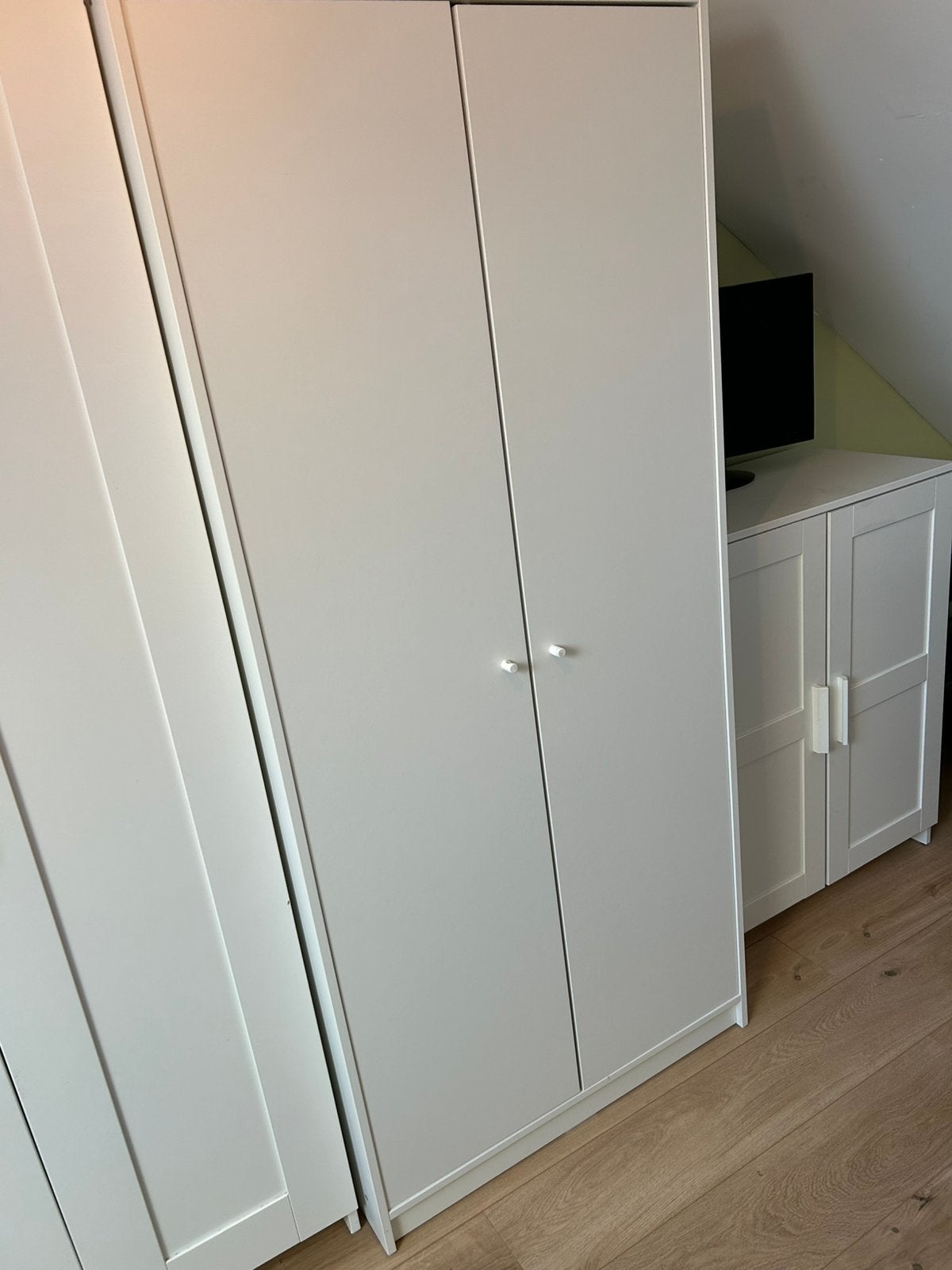 Garde-robe à donner, Maison & Meubles, Avec porte(s), Utilisé, 50 à 100 cm, Autres essences de bois
