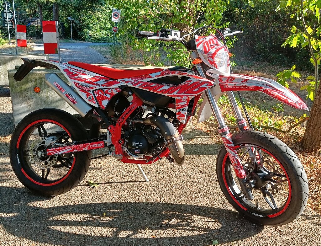 Look unique de la Beta RR 50 (à partir de 2025), Vélos & Vélomoteurs, Autres marques, Comme neuf, 6 vitesses, Enlèvement