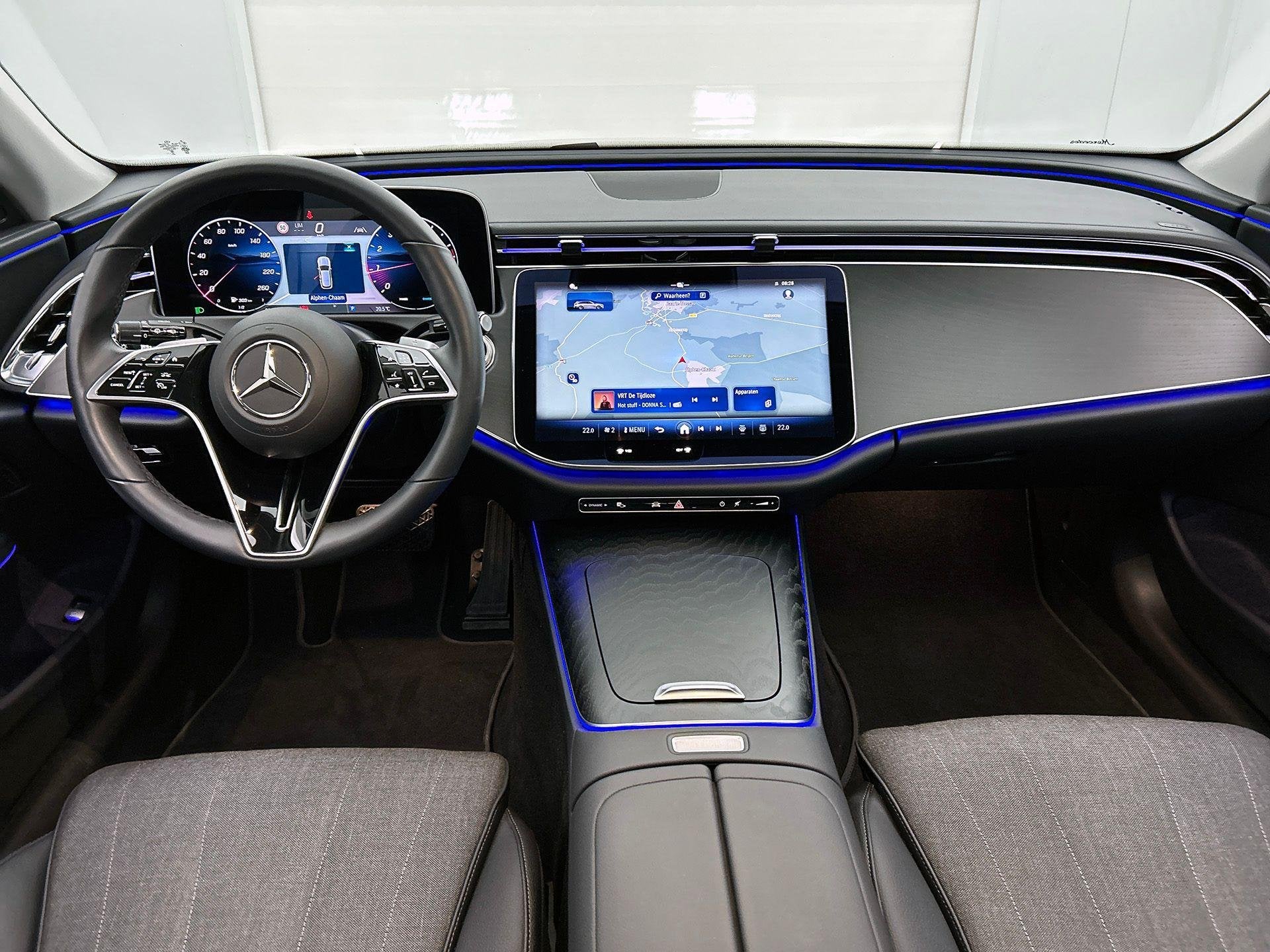 Mercedes-Benz E-Klasse 200 Break 4MATIC Luxury Line | Panora, Automaat, Gebruikt, Zwart, 4 cilinders