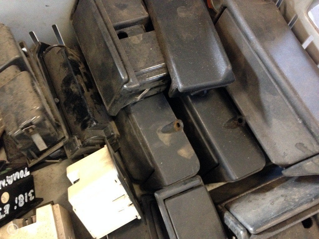 Asbak voor origineel voor BMW 3-serie E30 ('83-'92), Auto-onderdelen, Interieur en Bekleding, Gebruikt, Ophalen of Verzenden, BMW