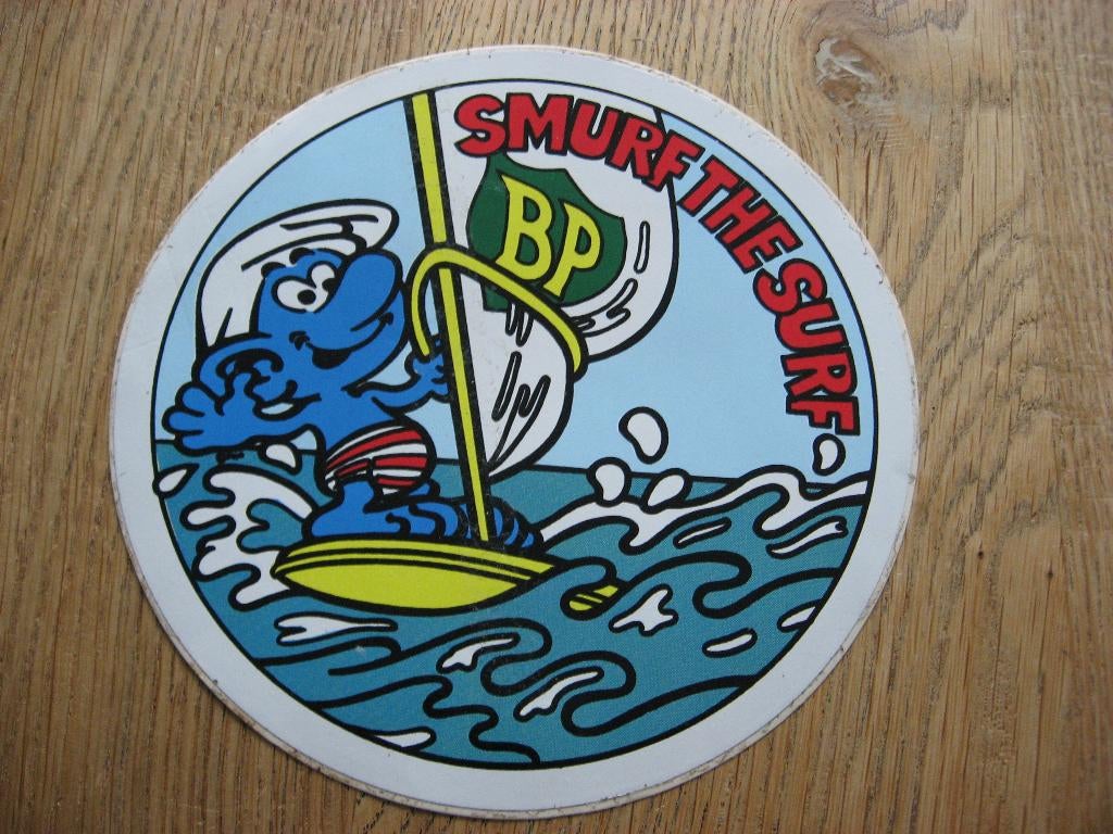 Sticker BP Smurf The Surf 16 cm, Enlèvement, Schtroumpfs, Neuf, Image, Affiche ou Autocollant