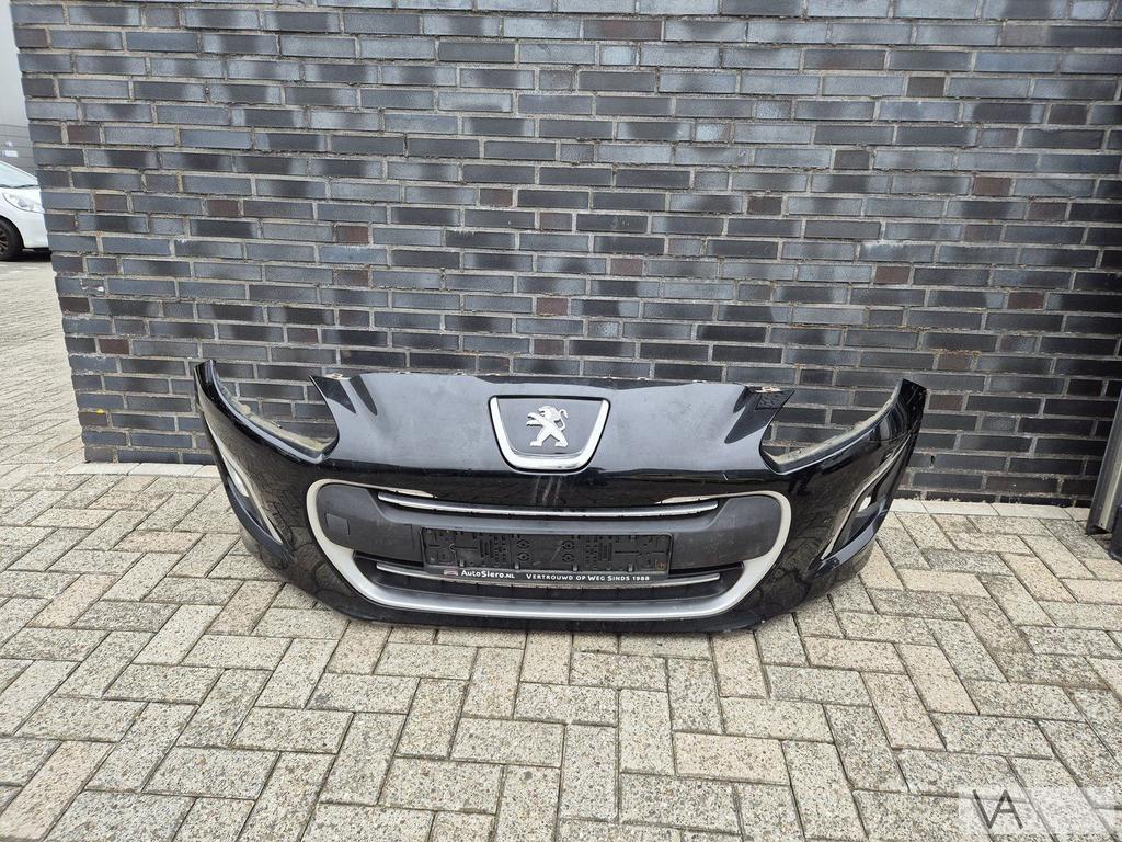 Peugeot 308 facelift 2011 - 2013 voorbumper zwart €200, -, Utilisé, -, Avant