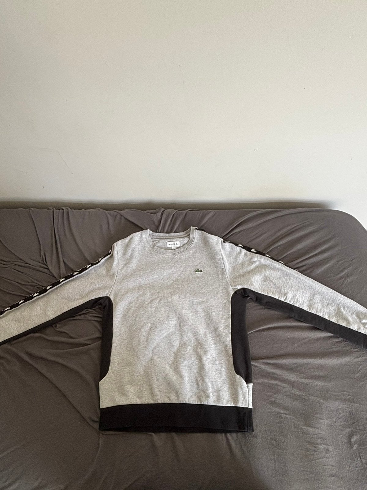 Pull lacoste tres bon etat Taille S, Vêtements | Hommes, Pulls & Vestes, Enlèvement ou Envoi, Comme neuf, Autres tailles, Gris