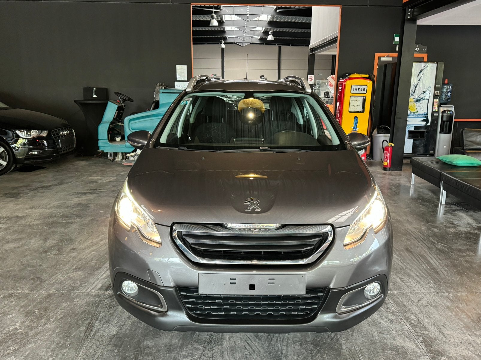 PEUGEOT 2008 - AUTOMATIQUE, Autos, Peugeot, Argent ou Gris, Achat, Euro 6, Entreprise