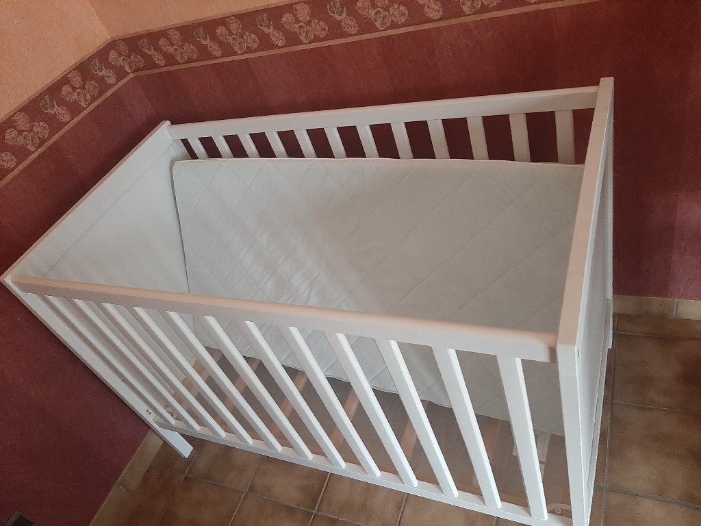 Baby bedje + wip stoeltje, Ophalen, Zo goed als nieuw