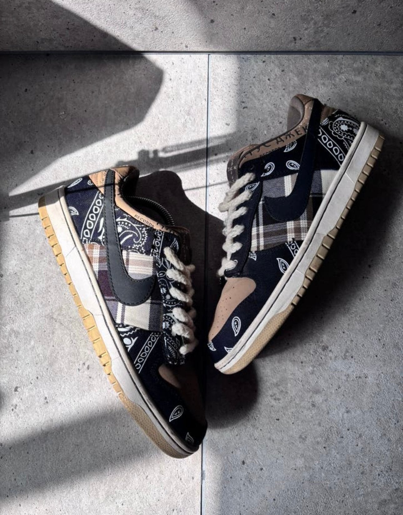 Nike SB Dunk Low Travis Scott 44, Vêtements | Hommes, Chaussures, Neuf, Baskets, Autres couleurs, Enlèvement ou Envoi