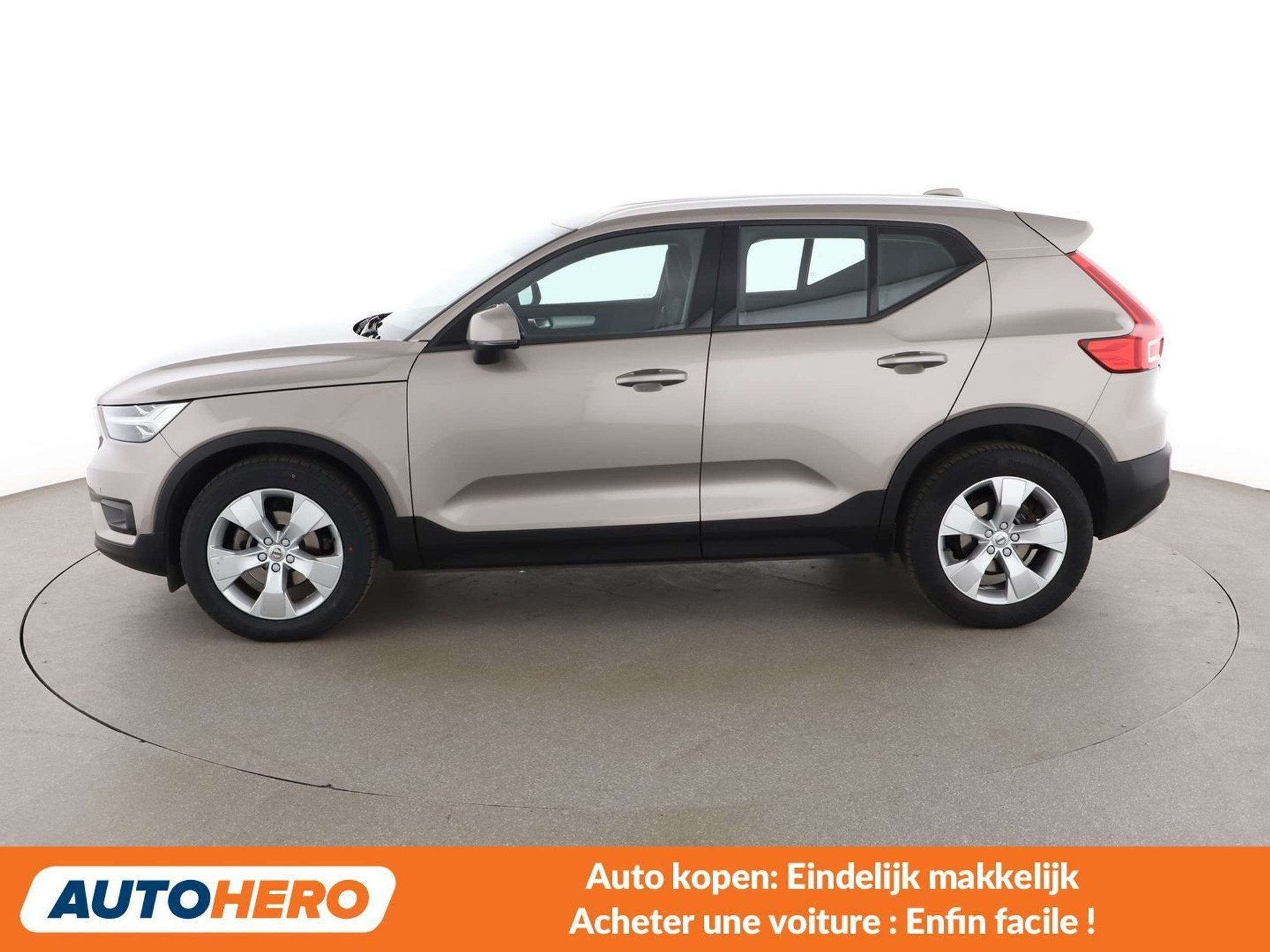 Volvo XC40 1.5 T2 Momentum Pro 2WD, Achat, Euro 6, Boîte manuelle, Noir