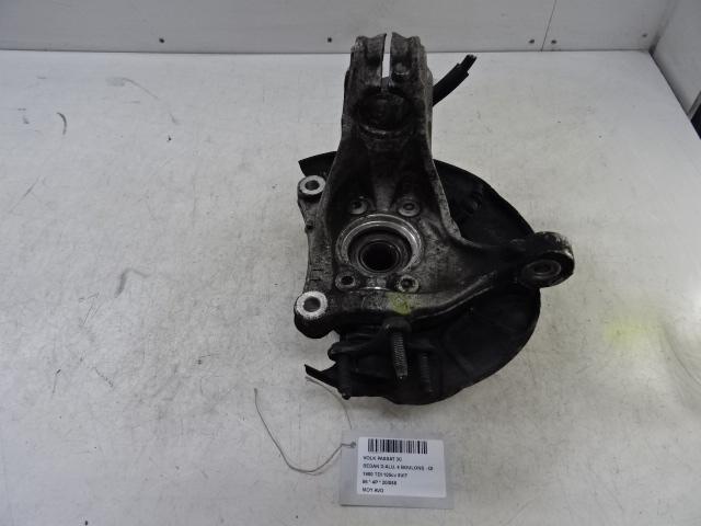 MOYEU DE ROUE AVANT DROIT Volkswagen Passat (3C2), Utilisé, Volkswagen