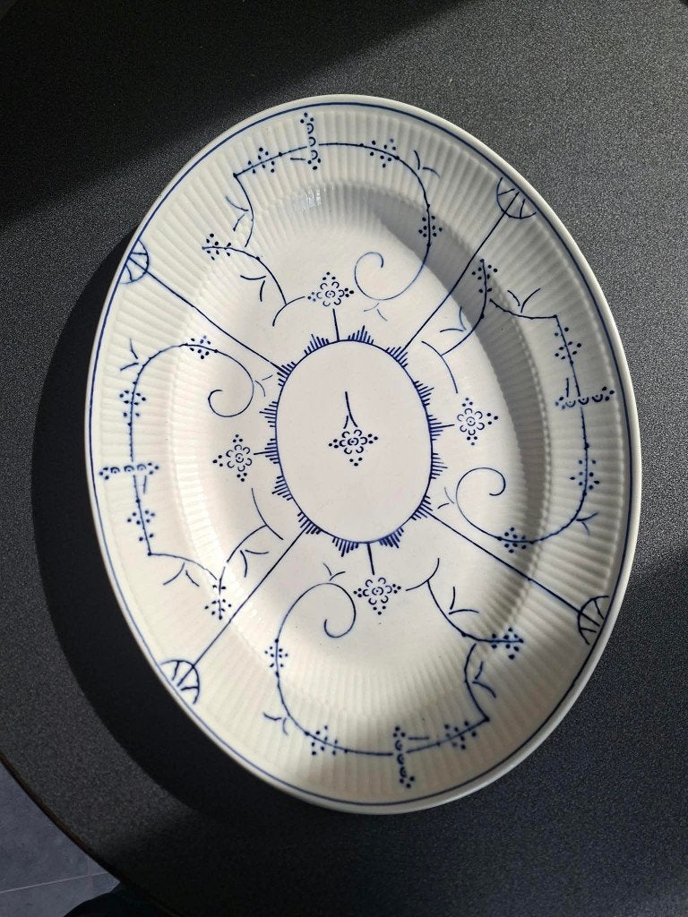 Ovale serveerschotel van Boch Frères (La Louvière), Antiek en Kunst, Ophalen